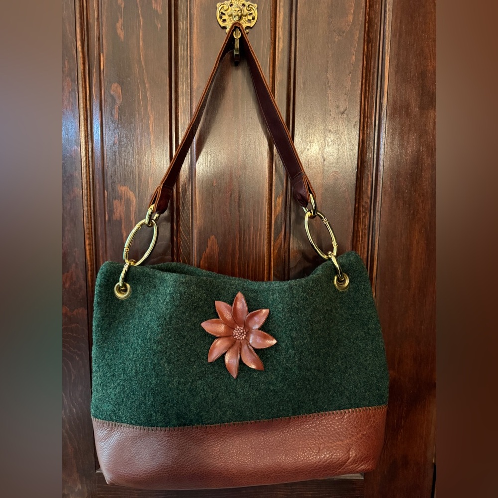 Sarah Oliver Handbags Hand Knit Shoulder Bag NWT